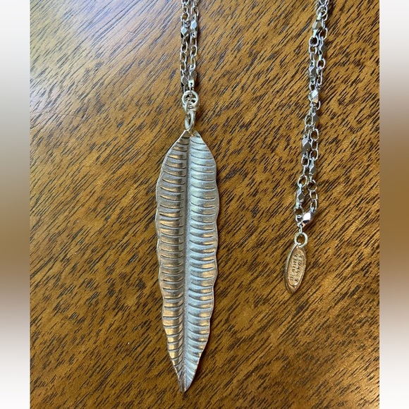 Heather Gardner Paradise Feather Necklace- NWOT, Silver, Stunning! - Picture 3 of 7